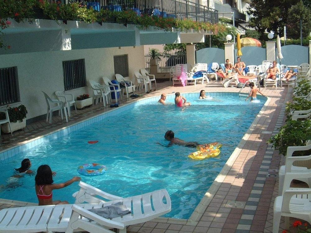 Hotel Artide Rimini Zewnętrze zdjęcie